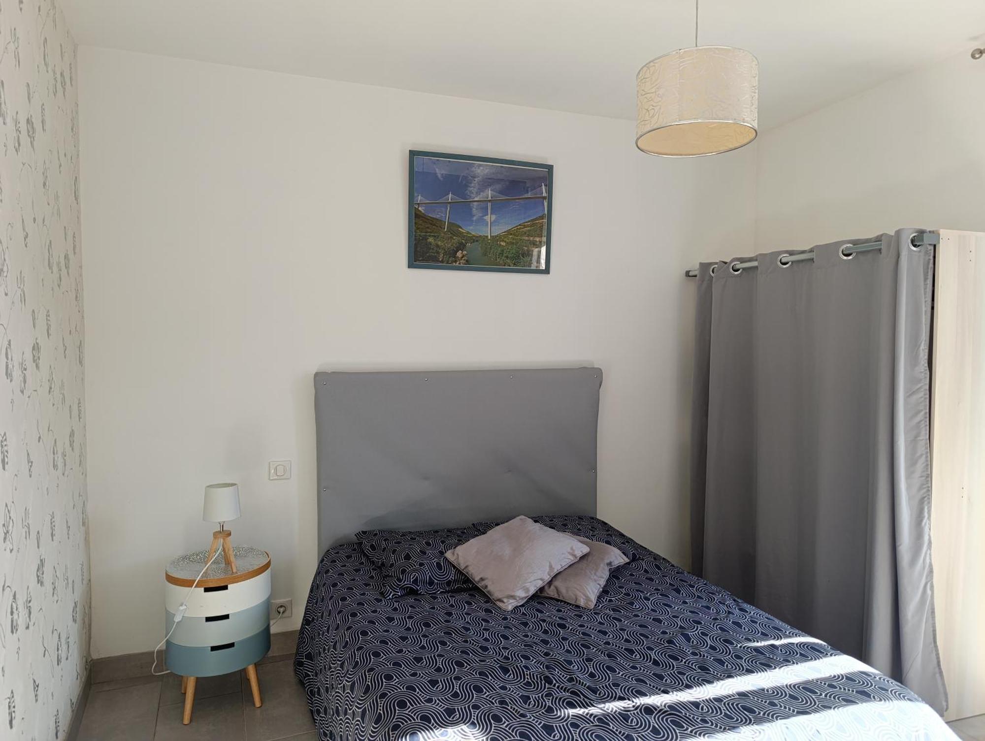 Maison Spacieuse Et Agreable Saint-Georges-de-Luzençon 外观 照片